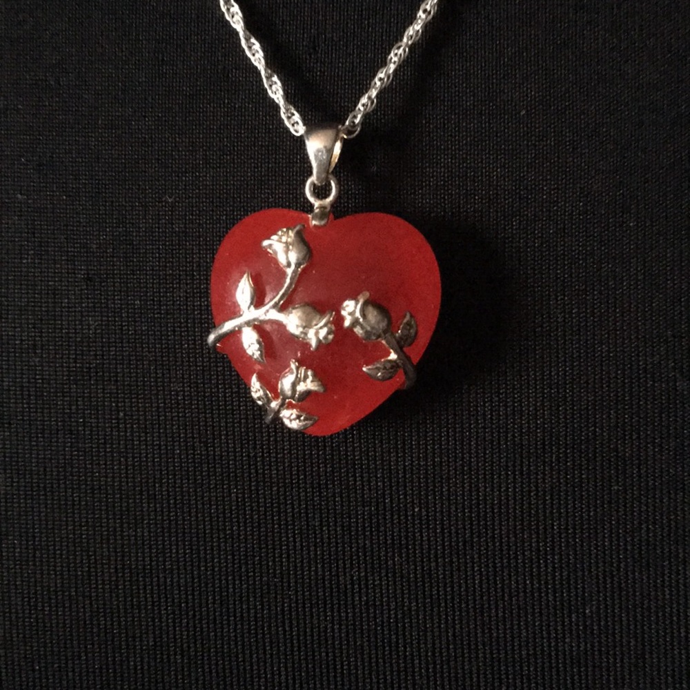 ❤️Red Heart Acrylic Flower Necklace❤️